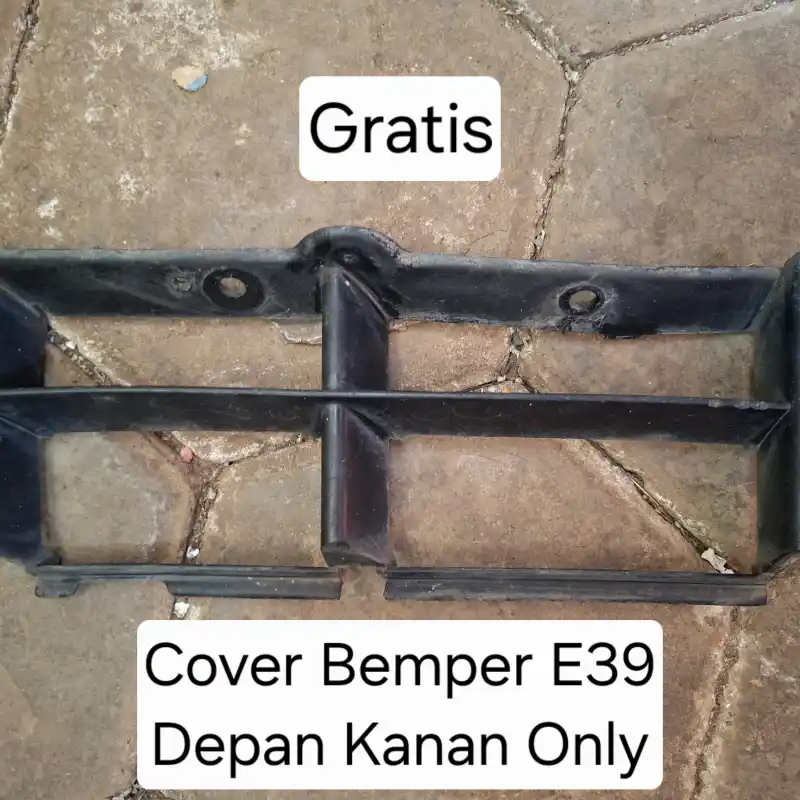 Cover Bemper Depan E39 Kanan
